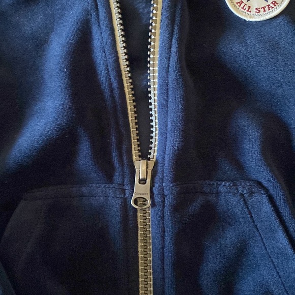 Converse zip up boys hoodie - very good worn condition- size 4T - Picture 4 of 6